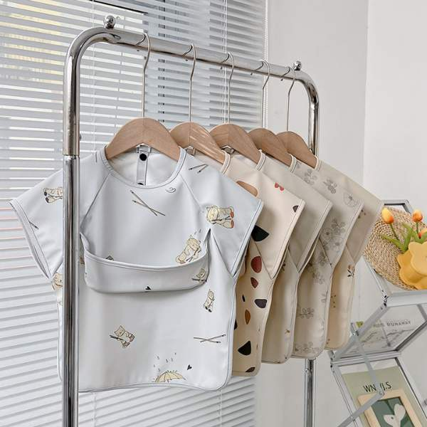 Babador-Camisa com Coletor Manga Curta Impermeável-avental para bebê,AVENTAL para papinhas,babador,babador camisa para papinhas,Babador com Coletor Manga Curta,Babador Impermeável de Bebê,babador para bebê,babador para método BLW