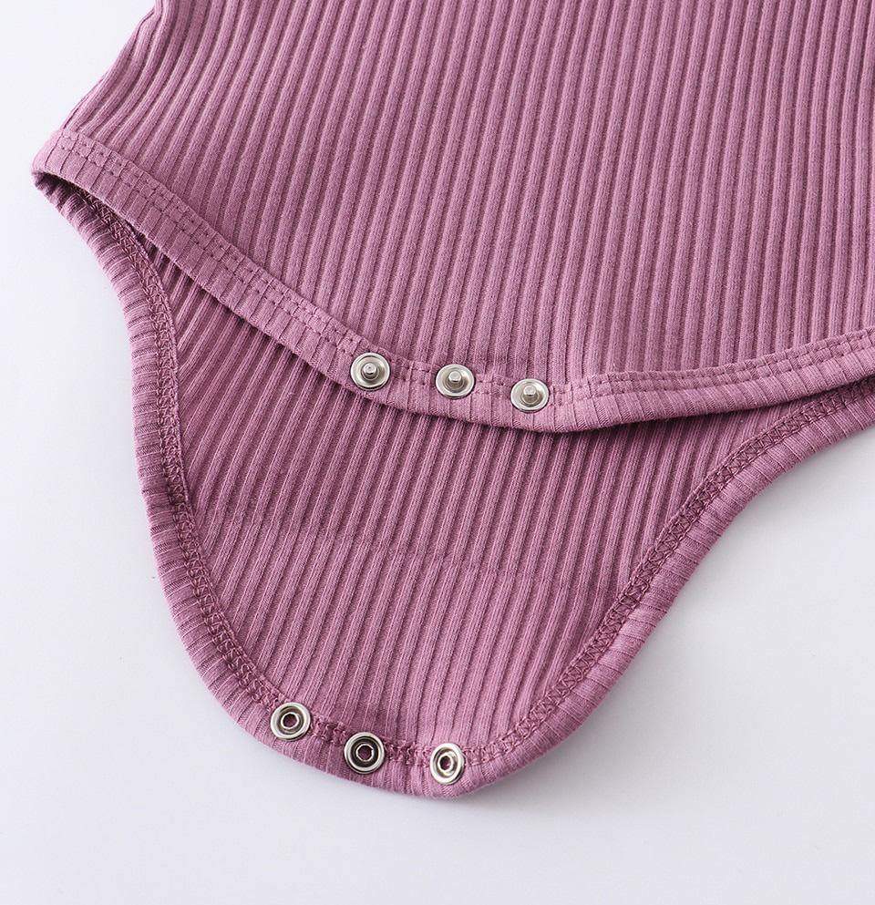 Conjunto Bebê Menina Body + Jardineira + Laço Floral | 0-18 Meses-Internacional-conjunto bebê,conjunto bebê menina,conjunto floral,conjunto menina,floral,laço,listrado,macaquinho bebe,macaquinho de verão,macaquinho menina,menina,oncinha,onça,roupa bebe,roupa menina